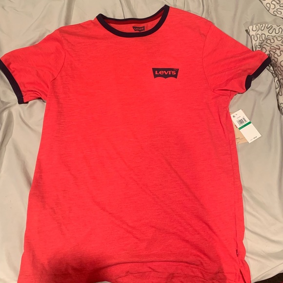Brand New Levis Tshirt Tag Still On 